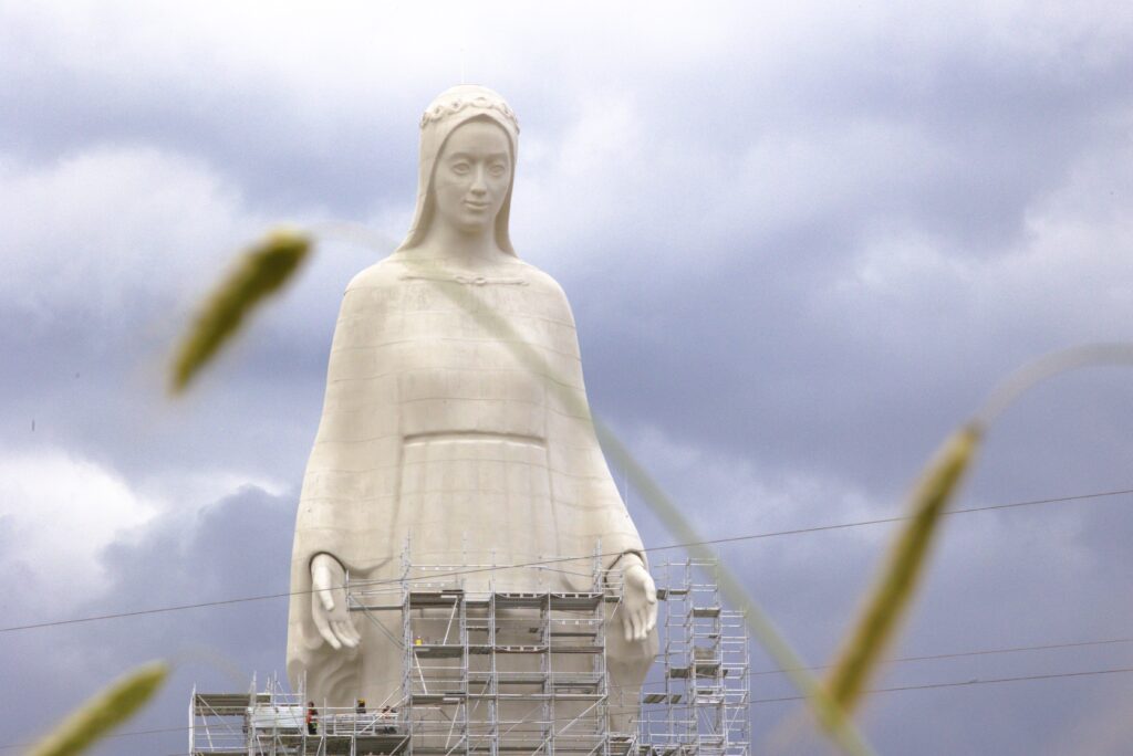 Madonna della Misericordia di Konotopie realizzata con casseforme monumentali progettate da Arbloc